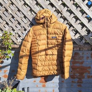 Patagonia Men's Mustard Quilted Hooded Puffer Jacket